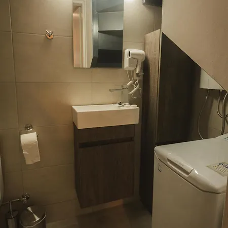 Ferienwohnung Modern Loft 10Mins From Thessaloniki Centre Exterior foto